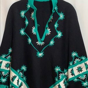 VINTAGE PONCHO SWEATER /FRINGE KNIT ONE SIZE EMBROIDERED BLACK/TURQUOISE/WHITE